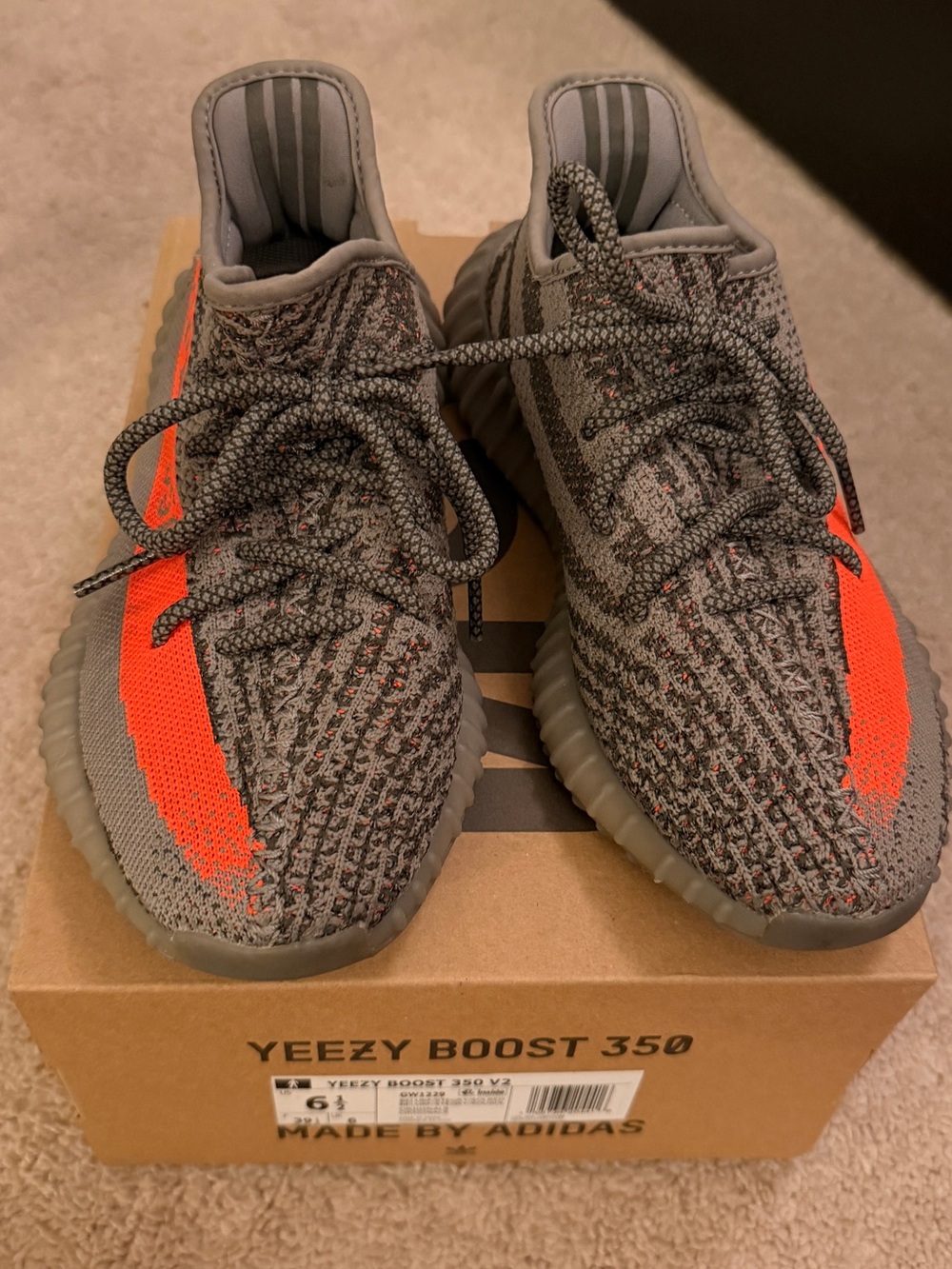Yeezy Boost 350 V2 size 6.5